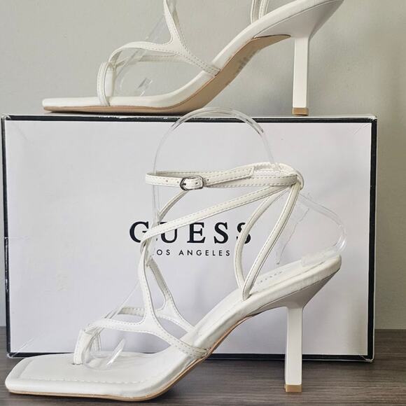 Guess Women's  Leeba Strappy Dress Sandals  Size 8 White NEW - Picture 1 of 8